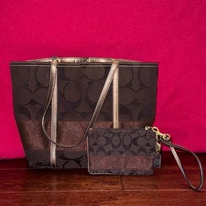 Coach Handbag & Wristlet | Small Tote | Brown